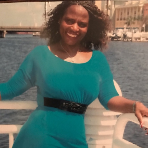 Meet your Posher, Patrice - Picture 2 of 3